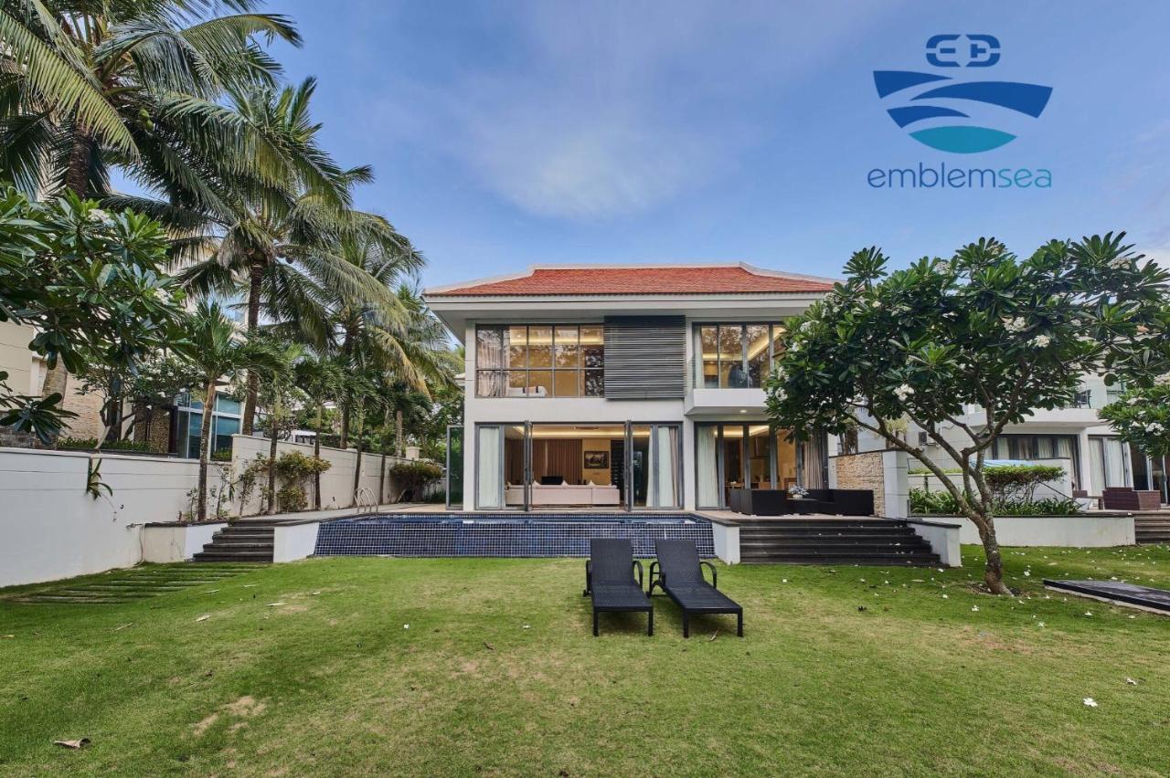 Emblem Sea 4 Bedroom Villas Da Nang Exterior foto